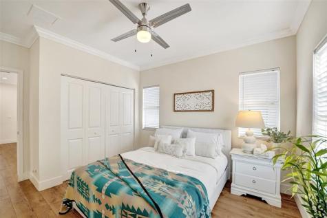 1733 NE 38th Street Oakland Park FL 33334