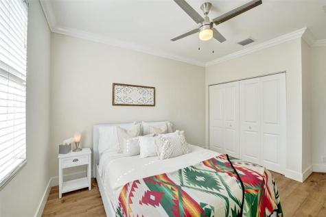 1733 NE 38th Street Oakland Park FL 33334