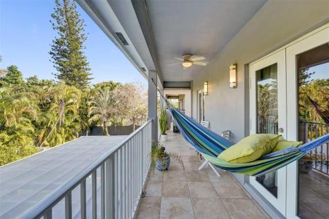 1733 NE 38th Street Oakland Park FL 33334