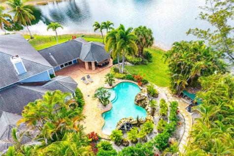 8035 Dillman Road West Palm Beach FL 33411