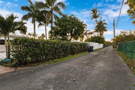 3105 Hollywood Boulevard Hollywood FL 33021