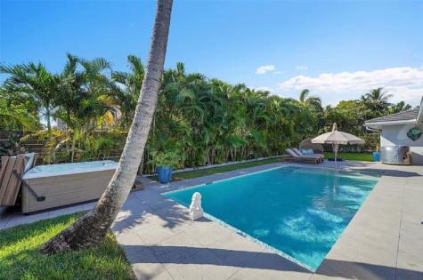 872 Appleby Street Boca Raton FL 33487
