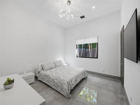 2213 NE 37th Drive Fort Lauderdale FL 33308
