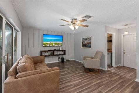 520 Sumter Avenue Davie FL 33325