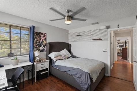 520 Sumter Avenue Davie FL 33325