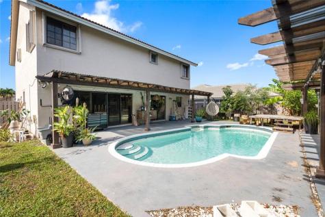 520 Sumter Avenue Davie FL 33325