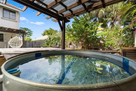 520 Sumter Avenue Davie FL 33325