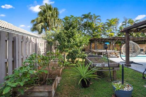 520 Sumter Avenue Davie FL 33325