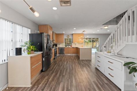 520 Sumter Avenue Davie FL 33325