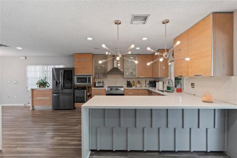 520 Sumter Avenue Davie FL 33325