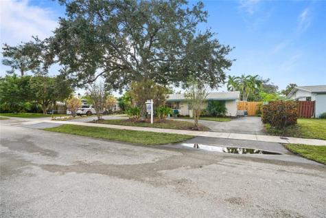 3370 SW 15th Court Fort Lauderdale FL 33312