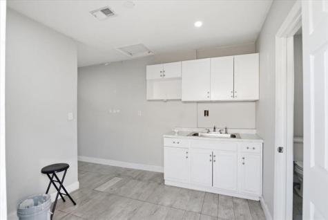 640 SW 68th Terrace Pembroke Pines FL 33023