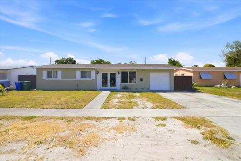640 SW 68th Terrace Pembroke Pines FL 33023