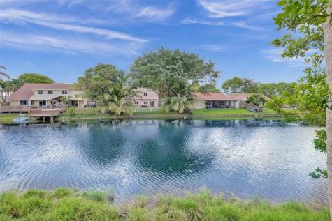 2945 Begonia Way Cooper City FL 33026