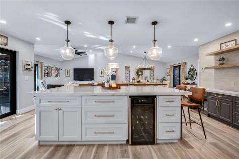 462 NW 113th Terrace Coral Springs FL 33071