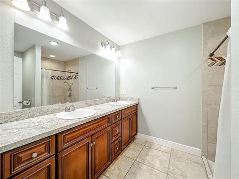 608 Masters Avenue Wildwood FL 34785