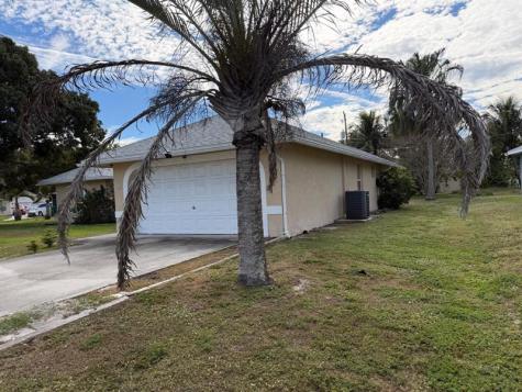 120 SW Bedford Road Port St Lucie FL 34953