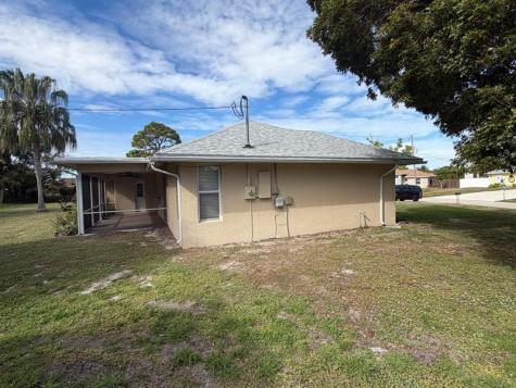 120 SW Bedford Road Port St Lucie FL 34953