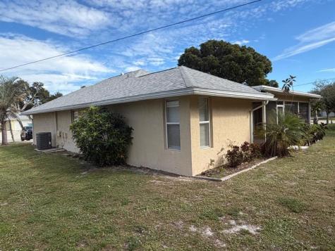 120 SW Bedford Road Port St Lucie FL 34953