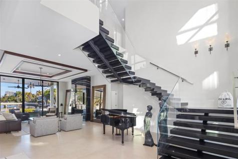 100 Royal Palm Drive Fort Lauderdale FL 33301