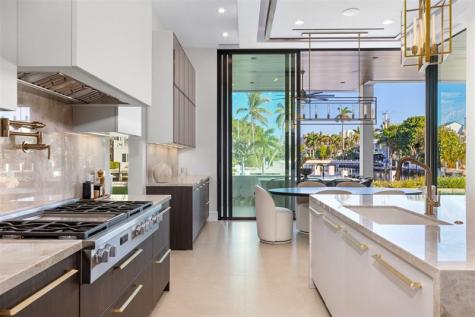 100 Royal Palm Drive Fort Lauderdale FL 33301