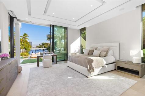 100 Royal Palm Drive Fort Lauderdale FL 33301