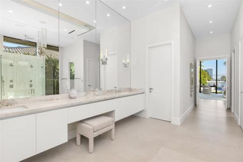 100 Royal Palm Drive Fort Lauderdale FL 33301