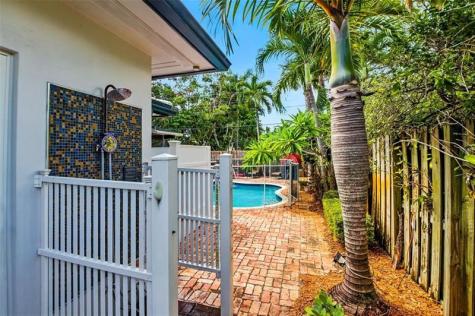 1708 NE 47th Street Oakland Park FL 33334