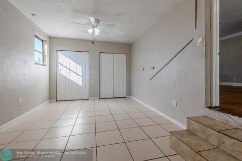 6732 SW 19th Street Miramar FL 33023