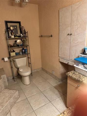 936 W Tropical Way Plantation FL 33317