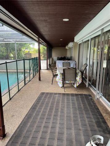936 W Tropical Way Plantation FL 33317