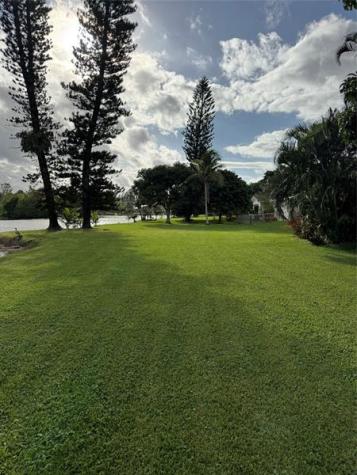 936 W Tropical Way Plantation FL 33317