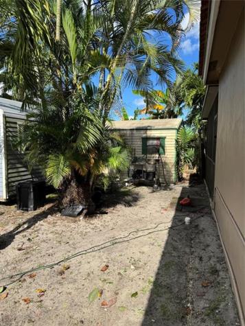 936 W Tropical Way Plantation FL 33317