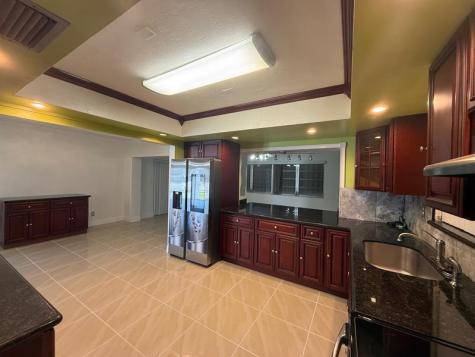 2070 NW 84th Terrace Pembroke Pines FL 33024