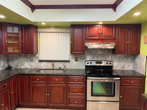 2070 NW 84th Terrace Pembroke Pines FL 33024