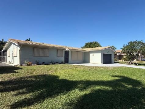 2070 NW 84th Terrace Pembroke Pines FL 33024