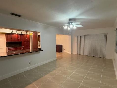 2070 NW 84th Terrace Pembroke Pines FL 33024