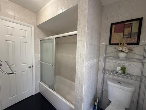 2070 NW 84th Terrace Pembroke Pines FL 33024