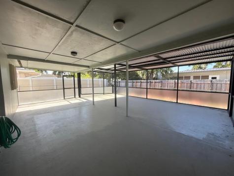 2070 NW 84th Terrace Pembroke Pines FL 33024