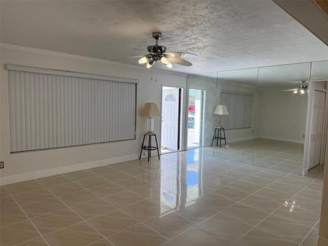 2070 NW 84th Terrace Pembroke Pines FL 33024