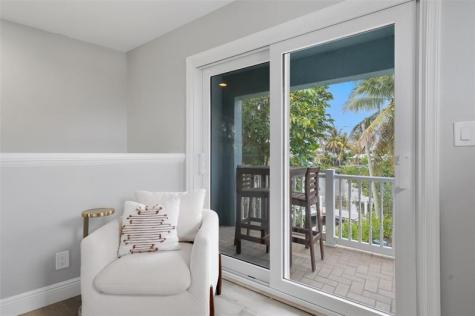 649 NW 30th Street Wilton Manors FL 33311