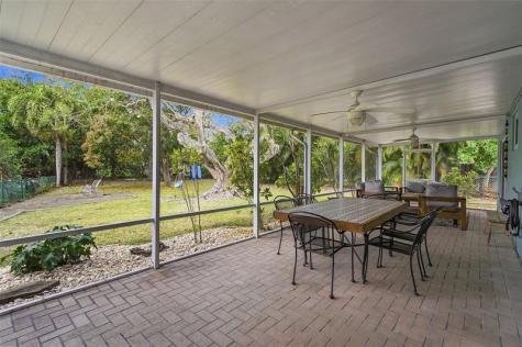 649 NW 30th Street Wilton Manors FL 33311