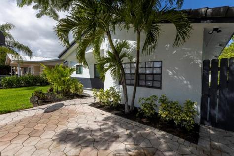 1681 NE 39th Street Pompano Beach FL 33064