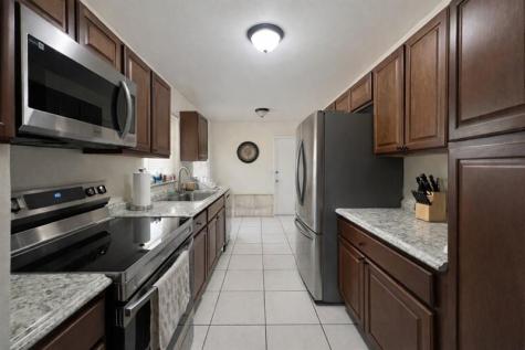 7203 Pine Manor Drive Lake Worth FL 33467