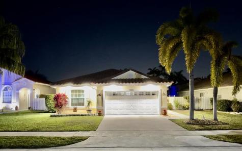 18921 NW 10 Street Pembroke Pines FL 33029