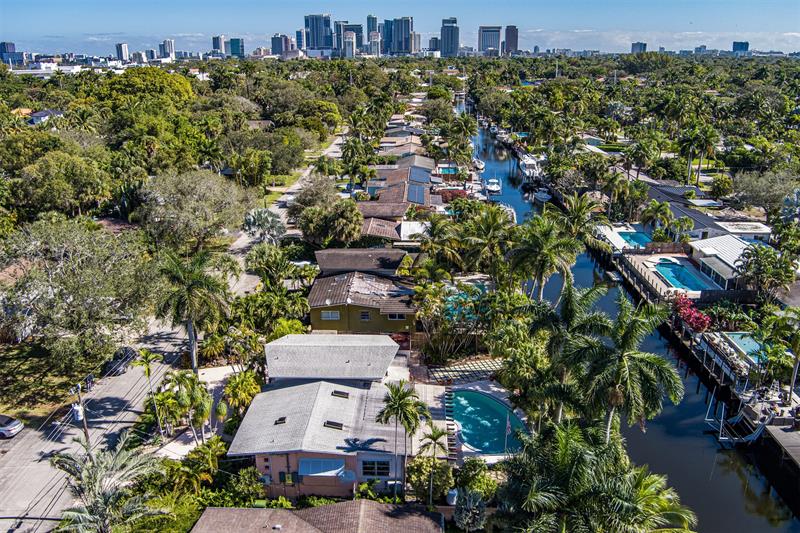 1728 SW 4th Court Fort Lauderdale FL 33312