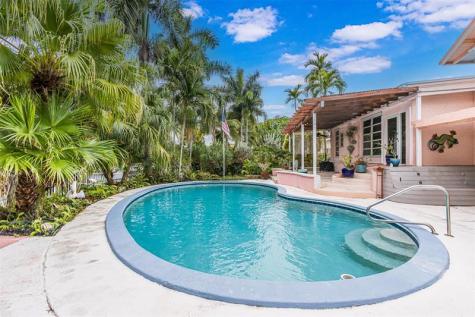 1728 SW 4th Court Fort Lauderdale FL 33312