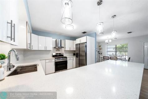9110 Caribbean Cutler Bay FL 33157