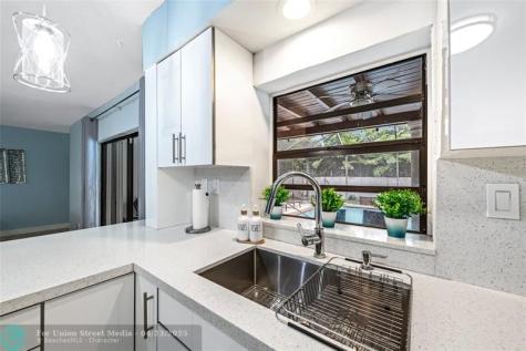 9110 Caribbean Cutler Bay FL 33157