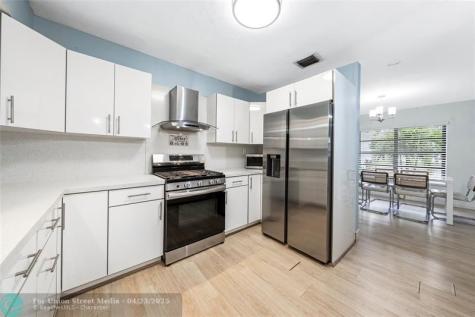 9110 Caribbean Cutler Bay FL 33157